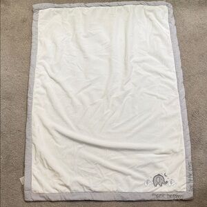 Crown & Ivy White and Gray Elephant Blanket